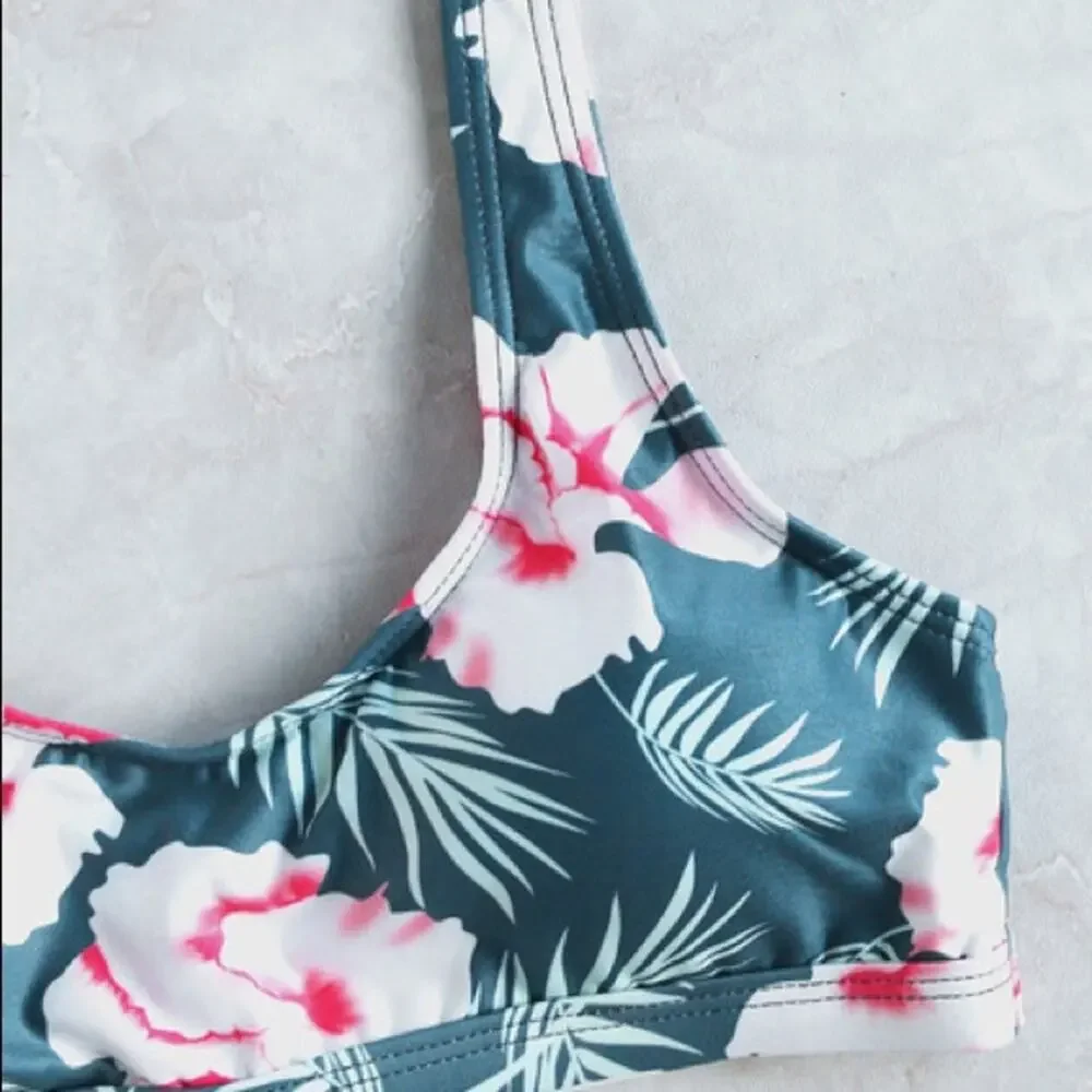Floral Print Scoop Neck Bikini Two Piece Swimsuit Removable Padding Size Medium